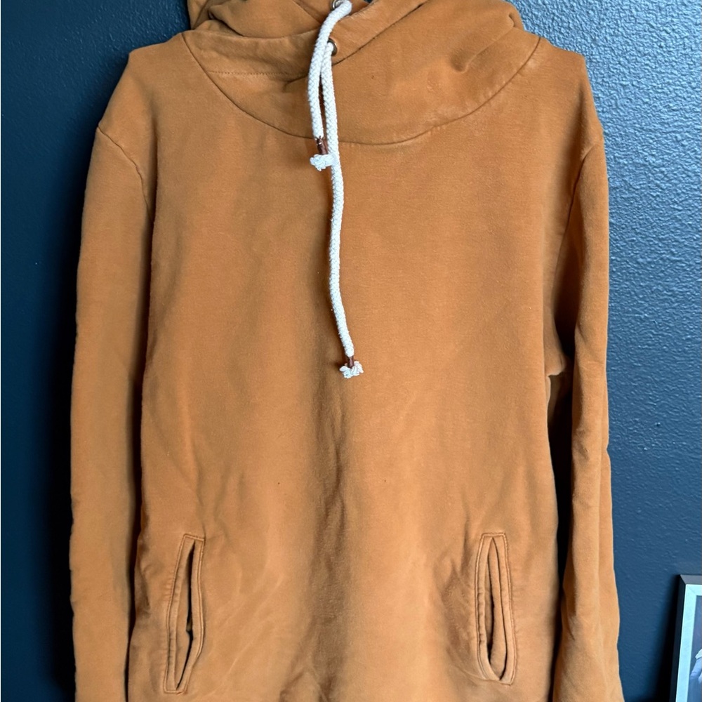 AMPERSAND AVE Women’s Camel Hoodie Sweater